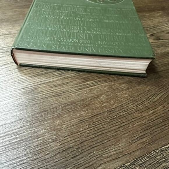 1970 OSU Oregon State University Yearbook "The Beaver" Corvallis Unmarked - Picture 2 of 16